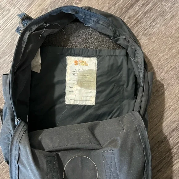 Fjallraven Black Backpack Compact Durable Design - Picture 2 of 3